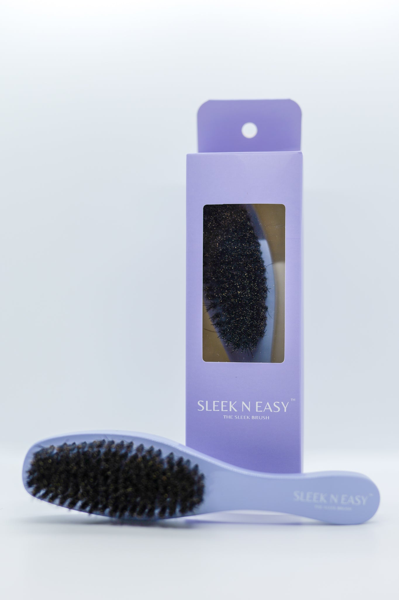 Sleek Styler Brush – Your Secret to Smooth, Frizz-Free Hair!