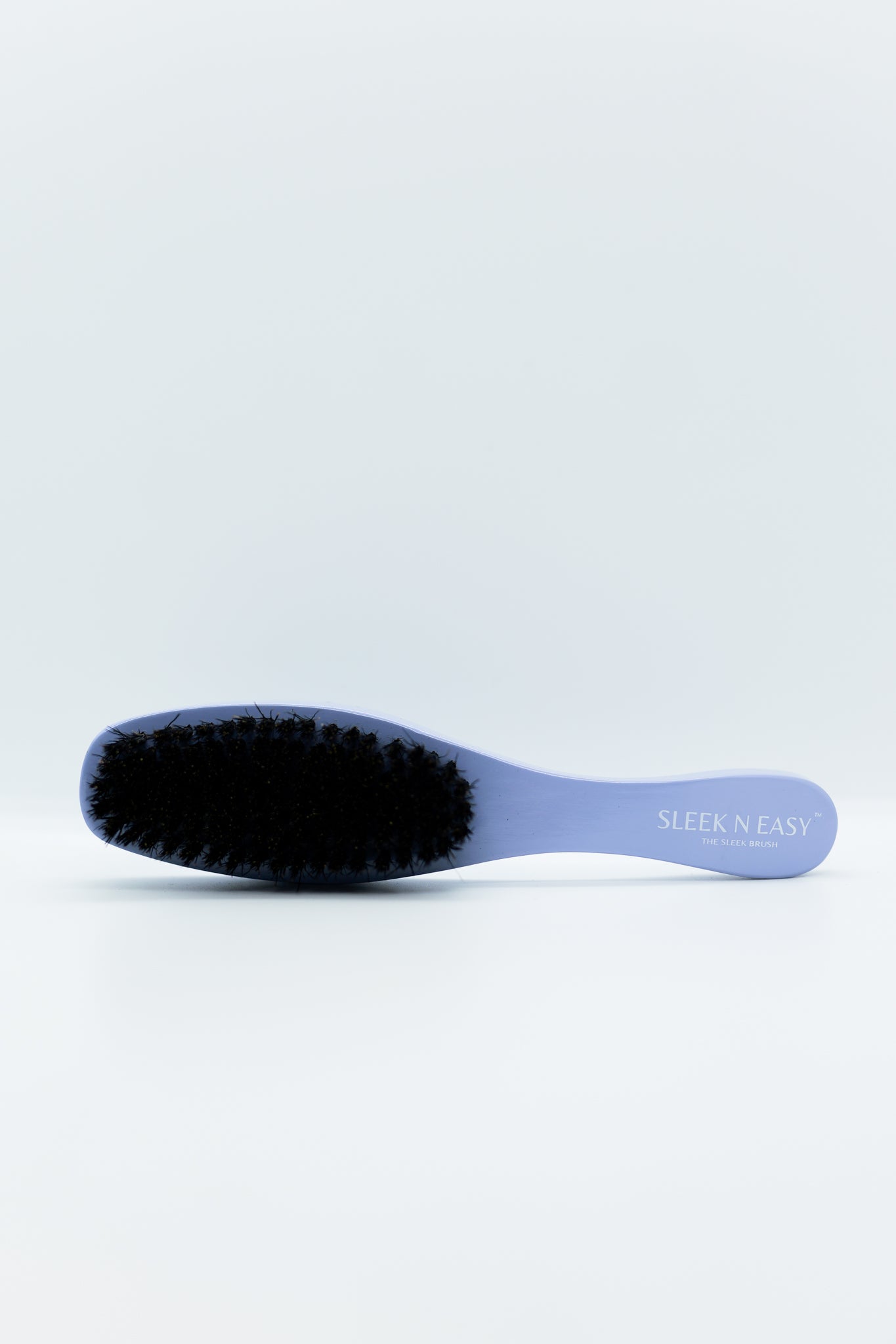 Sleek Styler Brush – Your Secret to Smooth, Frizz-Free Hair!